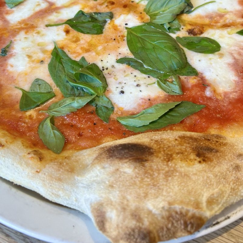 Pizza margarita - La Piedra - Jerusalem