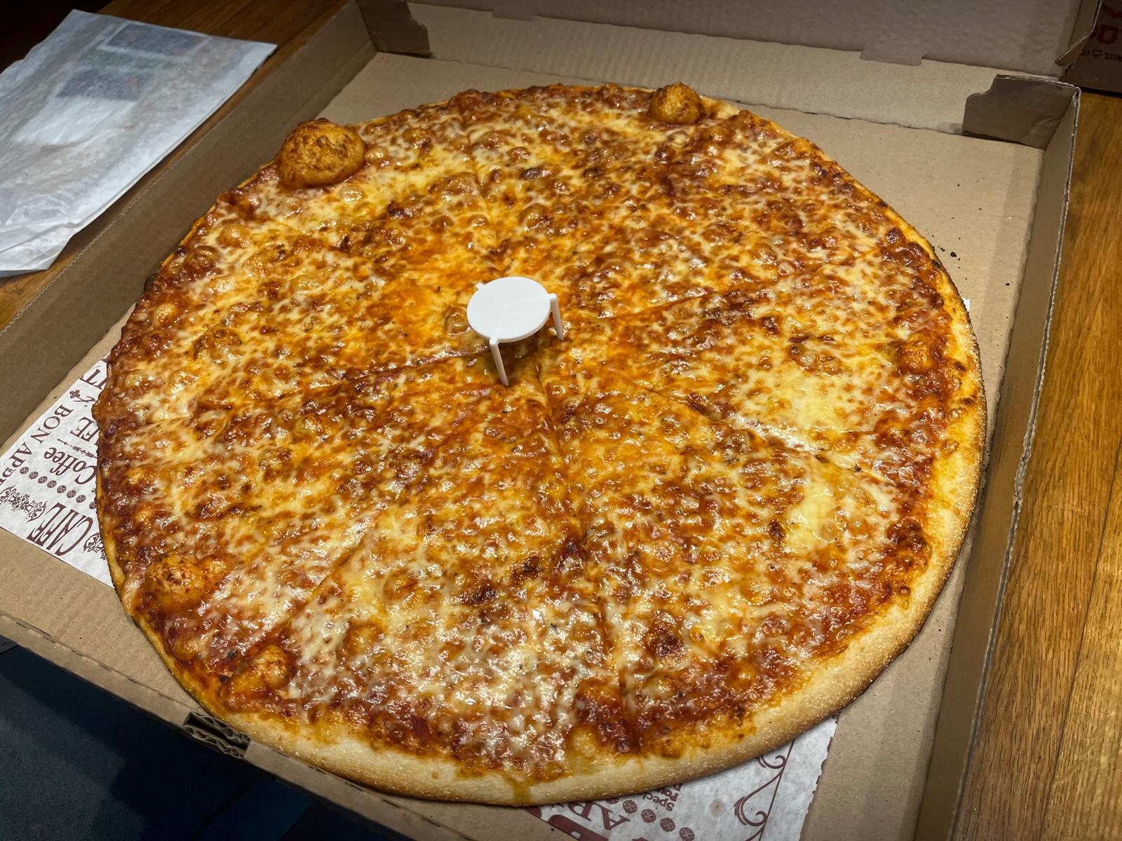 American Pie Pizza pizza in Baka, Jerusalem